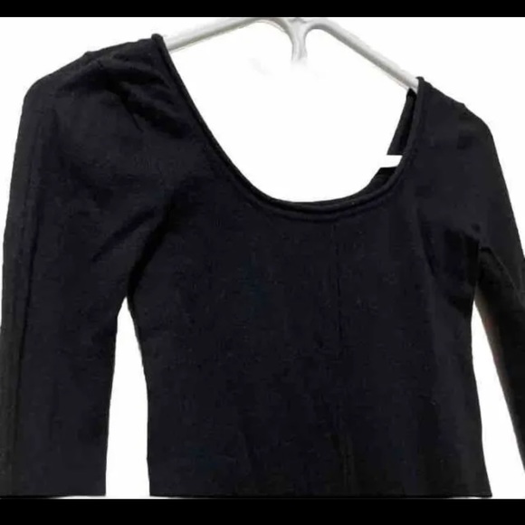 Lululemon black long sleeve - Picture 3 of 4